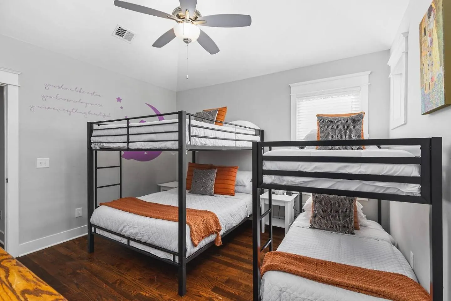 Сasa de vacaciones Spacious 11 Bed Germantown Home With 3 Patios Only 1.5 Mi To Broadway Nashville