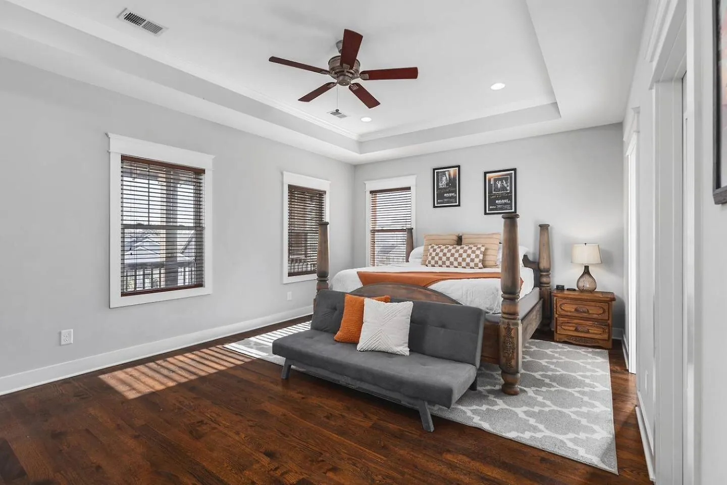 Сasa de vacaciones Spacious 11 Bed Germantown Home With 3 Patios Only 1.5 Mi To Broadway Nashville