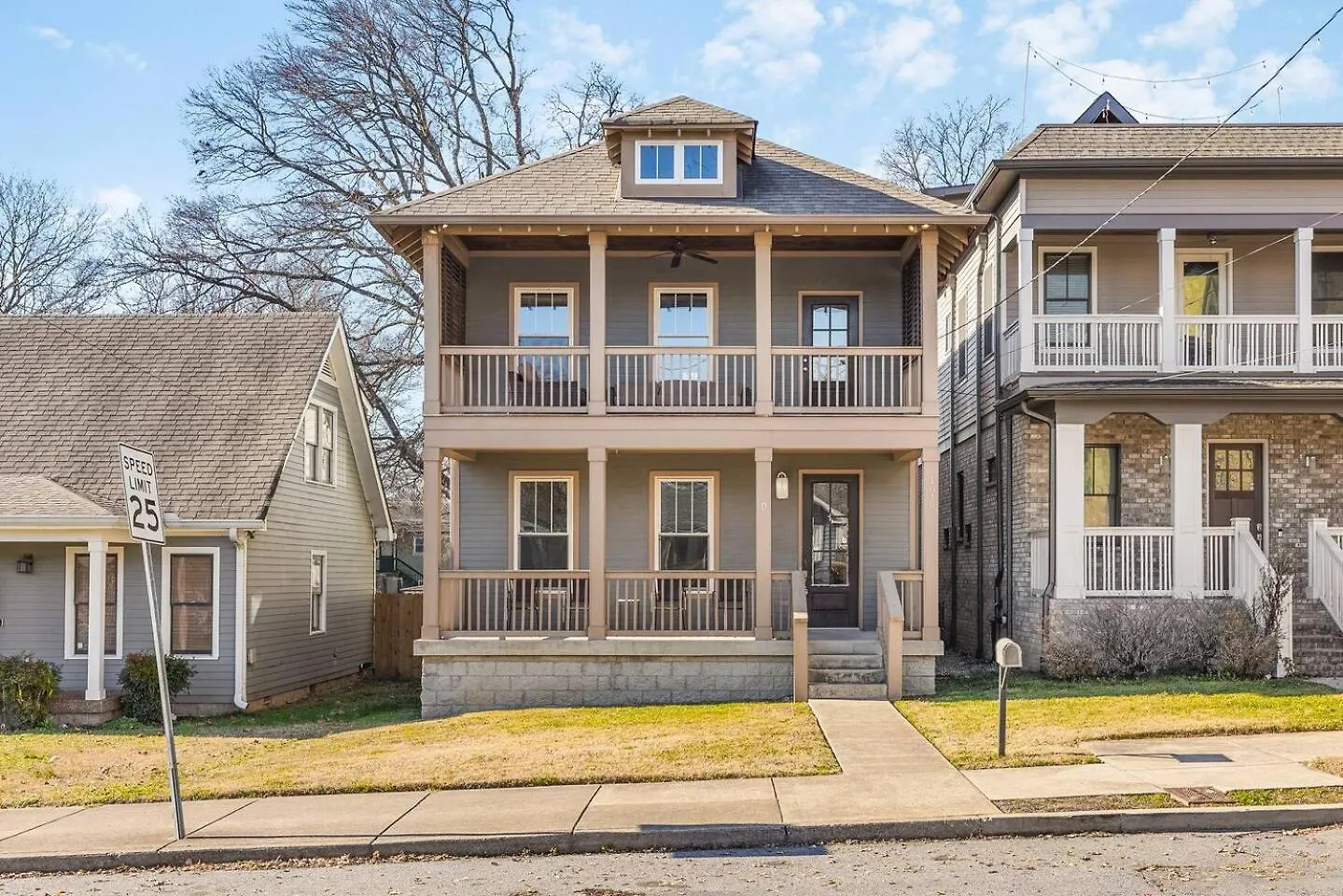 Spacious 11 Bed Germantown Home With 3 Patios Only 1.5 Mi To Broadway Nashville